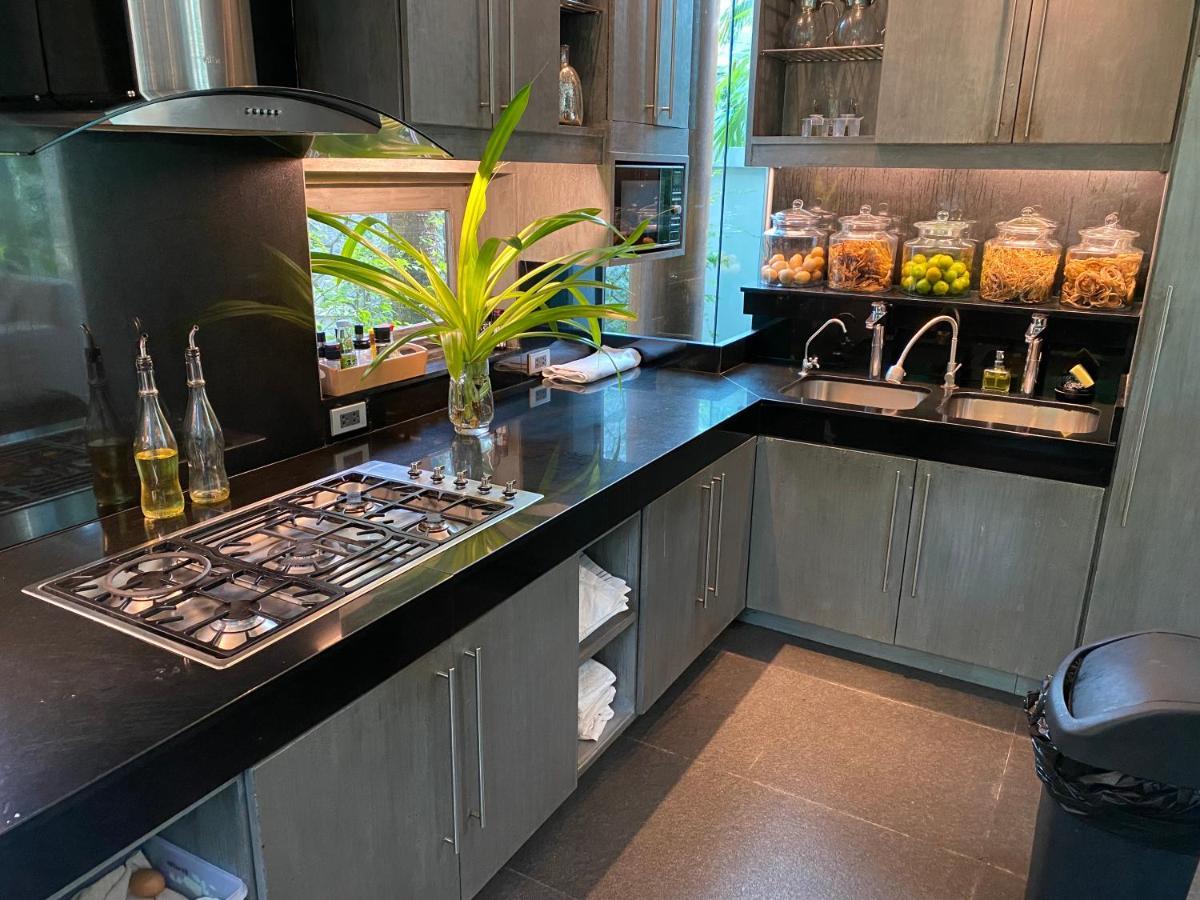 Villa On The Rocks, 4 Bedrooms, Phuket Surin-stranden Eksteriør bilde